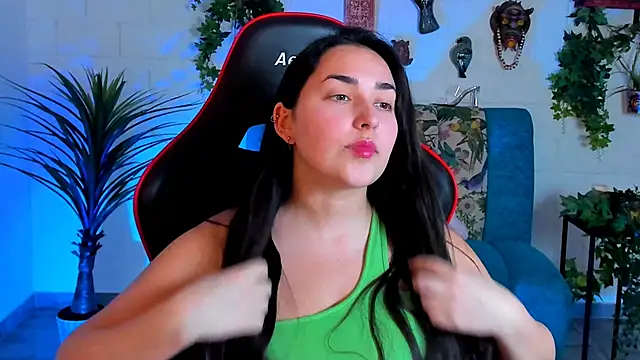 Snapshot of CeceliaJohnson chatting on 25, 2, 2025 CeceliaJohnson online show from 25, 2, 2025