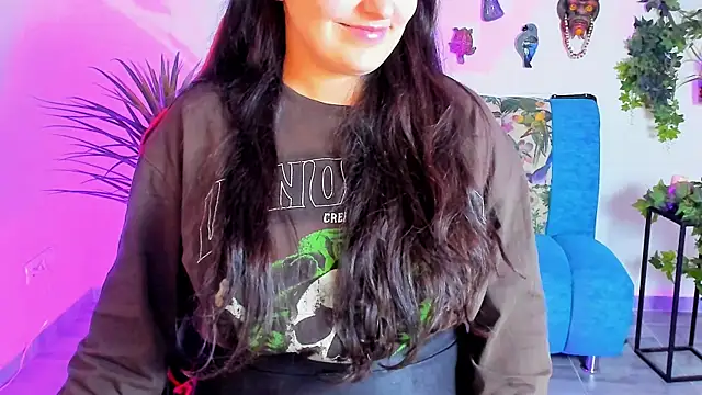 Snapshot of CeceliaJohnson chatting on 18, 3, 2025 CeceliaJohnson online show from 18, 3, 2025