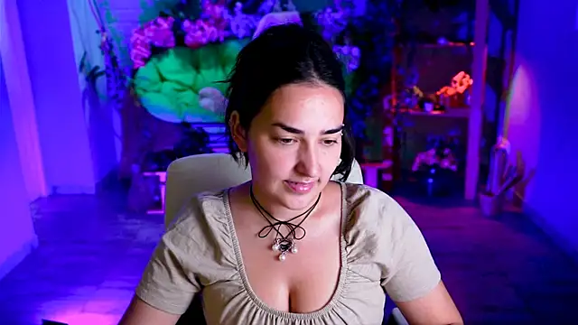 Snapshot of CeceliaJohnson chatting on 16, 7, 2026 CeceliaJohnson online show from 16, 7, 2026