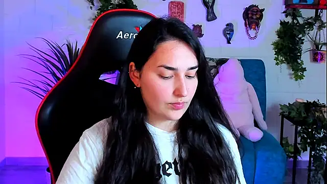 Snapshot of CeceliaJohnson chatting on 21, 2, 2025 CeceliaJohnson online show from 21, 2, 2025