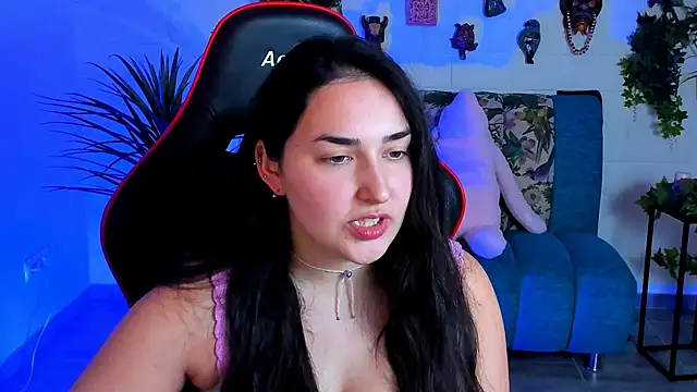 Snapshot of CeceliaJohnson chatting on 20, 3, 2025 CeceliaJohnson online show from 20, 3, 2025