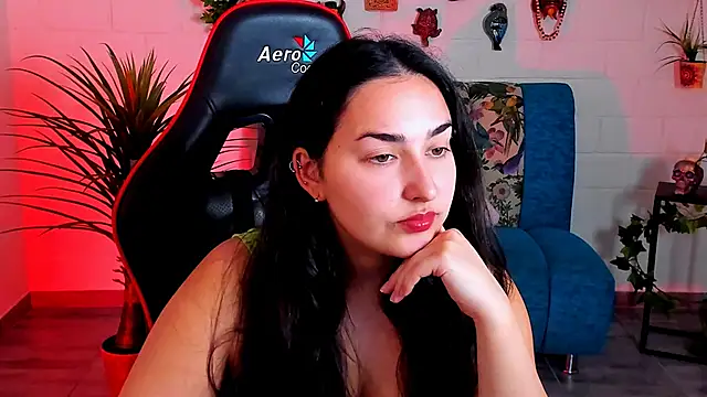 Snapshot of CeceliaJohnson chatting on 14, 10, 2025 CeceliaJohnson online show from 14, 10, 2025