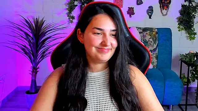 Snapshot of CeceliaJohnson chatting on 7, 3, 2025 CeceliaJohnson online show from 7, 3, 2025