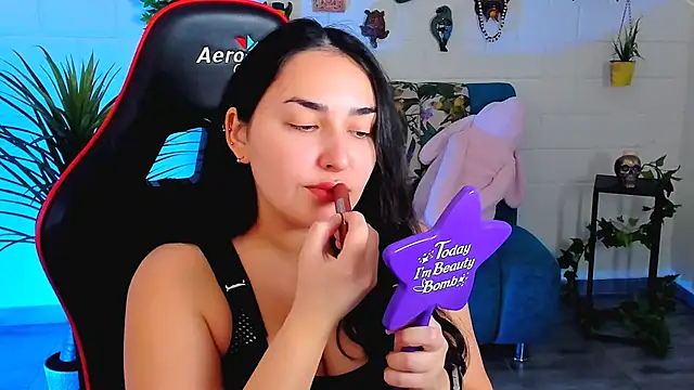 Snapshot of CeceliaJohnson chatting on 26, 11, 2025 CeceliaJohnson online show from 26, 11, 2025