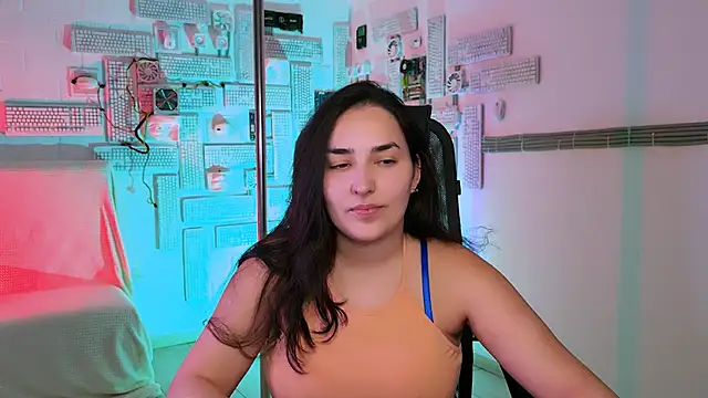 Snapshot of CeceliaJohnson chatting on 28, 11, 2025 CeceliaJohnson online show from 28, 11, 2025