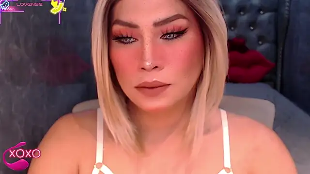 QUEEN GIAMOORE69 online show from 24, 9, 2025