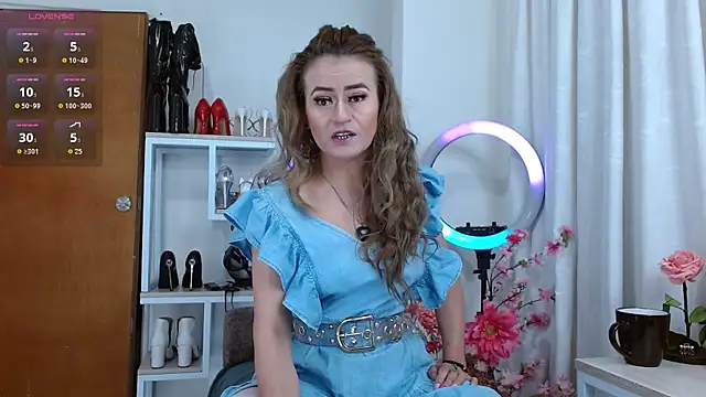 magenta maturr online show from 10, 9, 2025