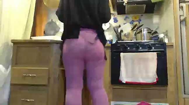 sexyinpantyhose online show from 16, 3, 2025