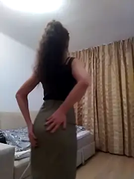 baby sweet girl  online show from 16, 3, 2026