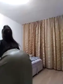 baby sweet girl  online show from 12, 4, 2026