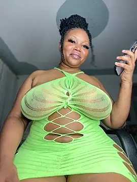 Snapshot of Hyra_Ari chatting on 12, 7, 2026 Hyra Ari online show from 12, 7, 2026