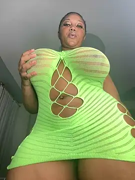Snapshot of Hyra_Ari chatting on 12, 6, 2026 Hyra Ari online show from 12, 6, 2026