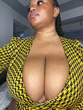 Snapshot of Hyra_Ari chatting on 14, 2, 2026 Hyra Ari online show from 14, 2, 2026