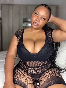 Snapshot of Hyra_Ari chatting on 8, 2, 2026 Hyra Ari online show from 8, 2, 2026