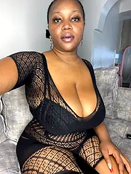 Snapshot of Hyra_Ari chatting on 31, 10, 2025 Hyra Ari online show from 31, 10, 2025