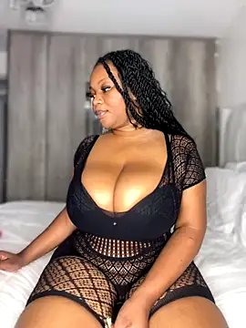 Snapshot of Hyra_Ari chatting on 2, 12, 2025 Hyra Ari online show from 2, 12, 2025