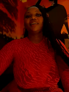 Snapshot of Hyra_Ari chatting on 18, 11, 2025 Hyra Ari online show from 18, 11, 2025