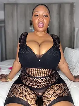 Snapshot of Hyra_Ari chatting on 5, 2, 2026 Hyra Ari online show from 5, 2, 2026