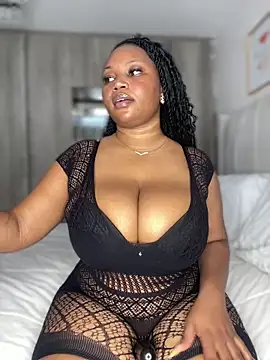 Snapshot of Hyra_Ari chatting on 6, 1, 2026 Hyra Ari online show from 6, 1, 2026