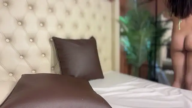 Snapshot of Abetterwomanxx chatting on 24, 10, 2025 Abetterwomanxx online show from 24, 10, 2025