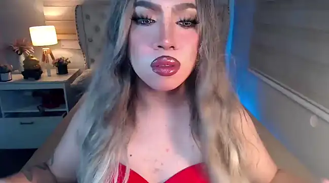 RebecaNextToYou online show from 13, 2, 2025