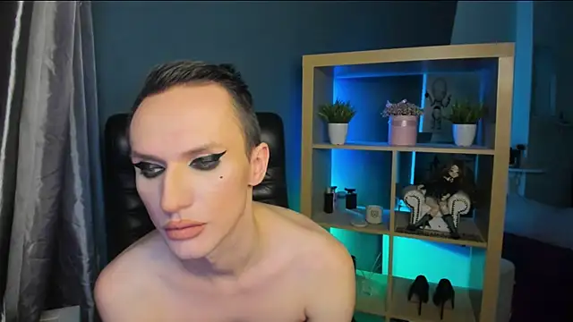 Cristal Connors online show from 23, 12, 2024