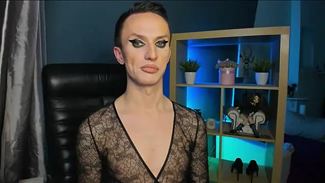 Cristal Connors online show from 30, 12, 2024