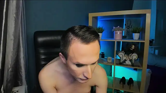 Cristal Connors online show from 30, 12, 2024