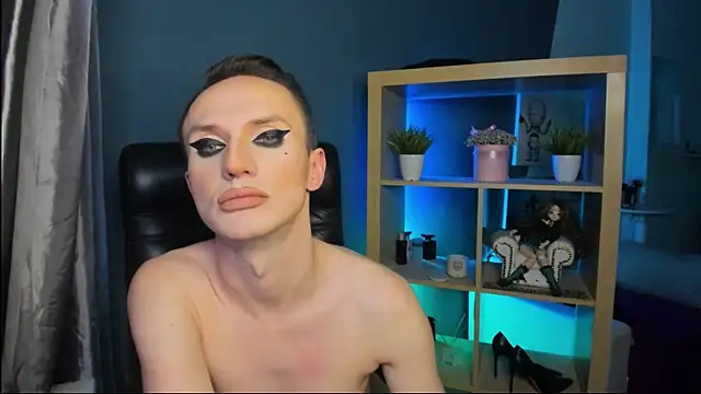 Cristal Connors online show from 16, 12, 2024