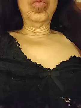 Susannemilf online show from 8, 11, 2025