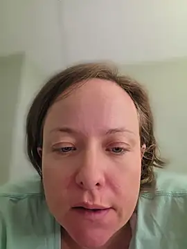 Snapshot of julimonroe chatting on 13, 7, 2026 julimonroe online show from 13, 7, 2026