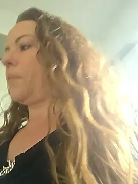 julimonroe online show from 17, 3, 2026