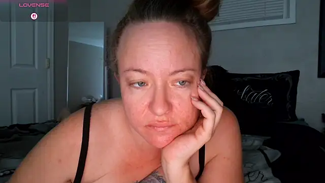 julimonroe online show from 15, 11, 2025