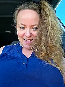 julimonroe online show from 18, 4, 2026