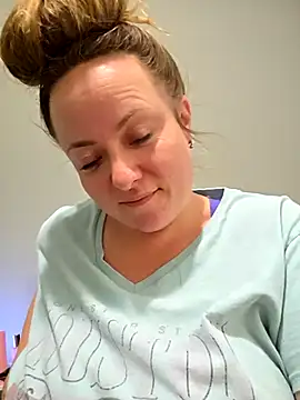 julimonroe online show from 10, 4, 2026