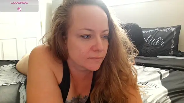 julimonroe online show from 28, 10, 2025