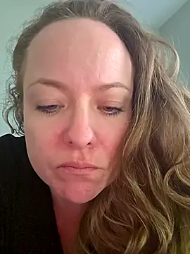 Snapshot of julimonroe chatting on 12, 2, 2026 julimonroe online show from 12, 2, 2026