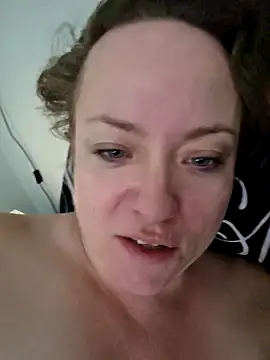 Snapshot of julimonroe chatting on 27, 2, 2026 julimonroe online show from 27, 2, 2026