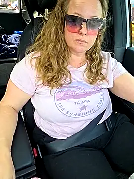 julimonroe online show from 12, 11, 2025