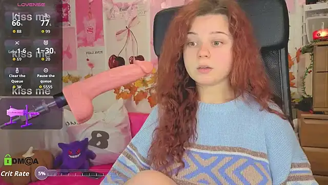 Snapshot of StellaMilla chatting on 10, 10, 2025 StellaMilla online show from 10, 10, 2025