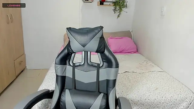 lara rose1 online show from 25, 10, 2025