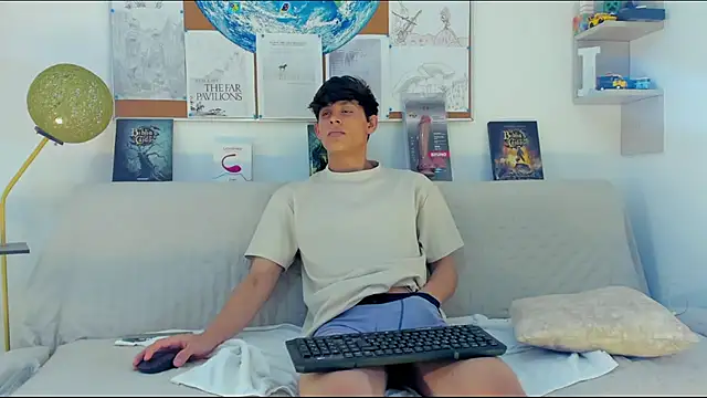 Snapshot of logan_thomas chatting on 22, 2, 2026 logan thomas online show from 22, 2, 2026