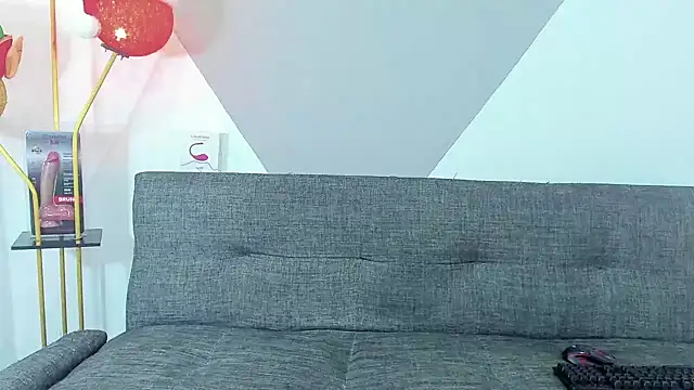 Snapshot of logan_thomas chatting on 28, 12, 2024 logan thomas online show from 28, 12, 2024