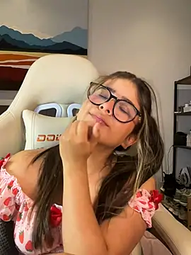 Stormiie777 online show from 4, 1, 2025