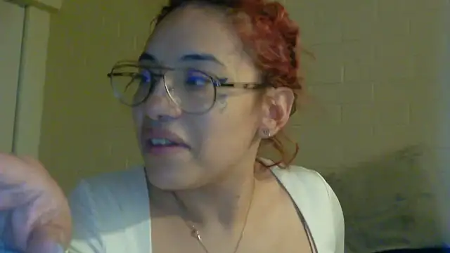 Snapshot of Vixxenn_V chatting on 27, 3, 2026 Vixxenn V online show from 27, 3, 2026