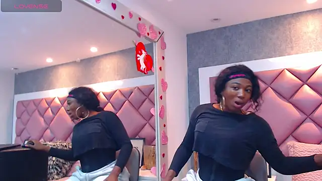 DanielaDuff online show from 5, 11, 2025