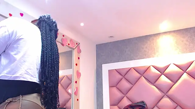 DanielaDuff online show from 4, 3, 2026