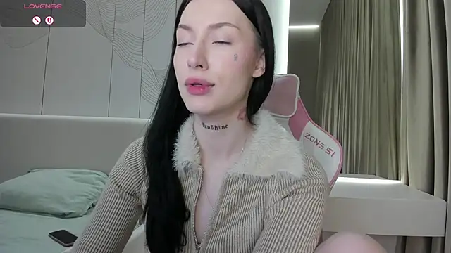 JenniferQueen11 online show from 22, 5, 2026