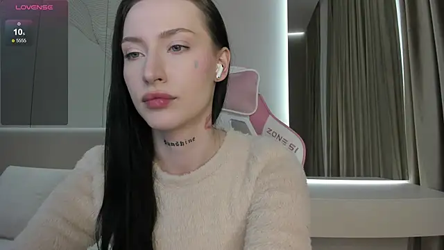 JenniferQueen11 online show from 28, 5, 2026