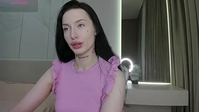 Snapshot of JenniferQueen11 chatting on 19, 6, 2026 JenniferQueen11 online show from 19, 6, 2026